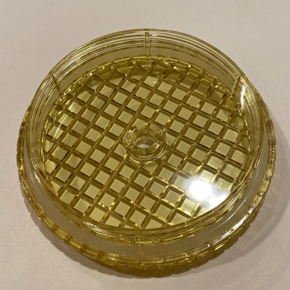 NWT Starbucks 24oz Screw Lid Straw Cold Cup YellowGreen Studded Grid Tumbler - Picture 4 of 10